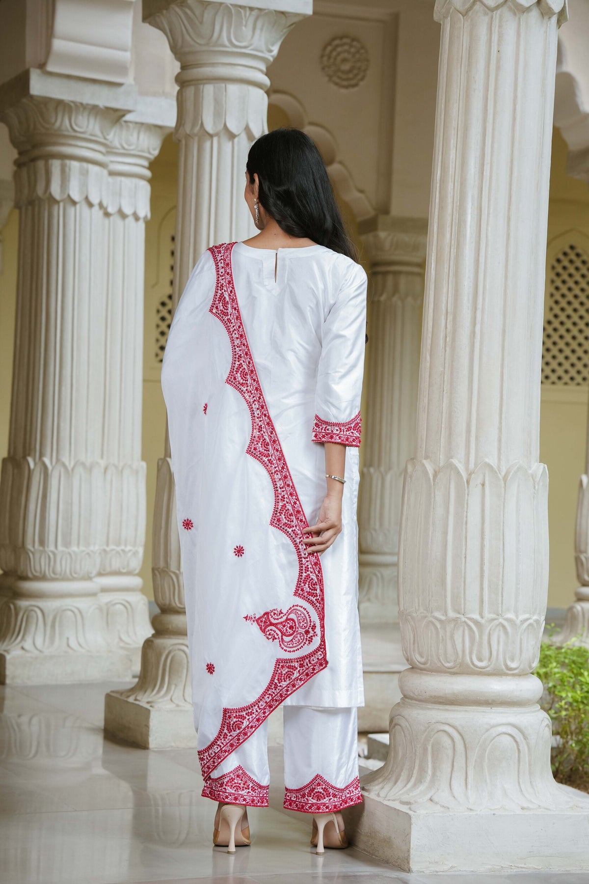 Bano Straight suit